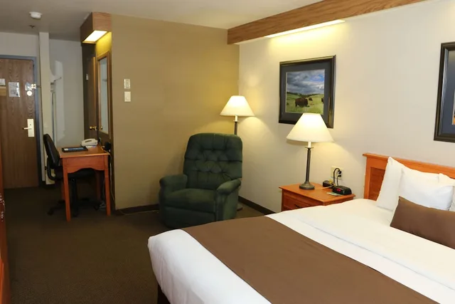 غرفة قياسية بسرير كينج، Motel6 Minot, ND 1/8
