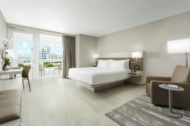 Room, King Bed, Balcony, Ac Hotel By Marriott San Juan Condado 1/4