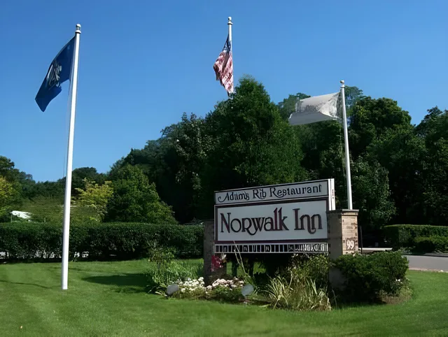 غرفة تُحدَّد عند الوصول، Norwalk Inn and Conference Center 3/3