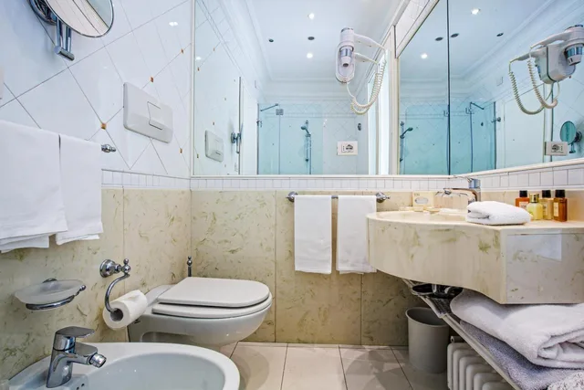 غرفة كلاسيكية بسرير مزدوج أو سريرين منفصلين، Grand Hotel Des Bains 4/4