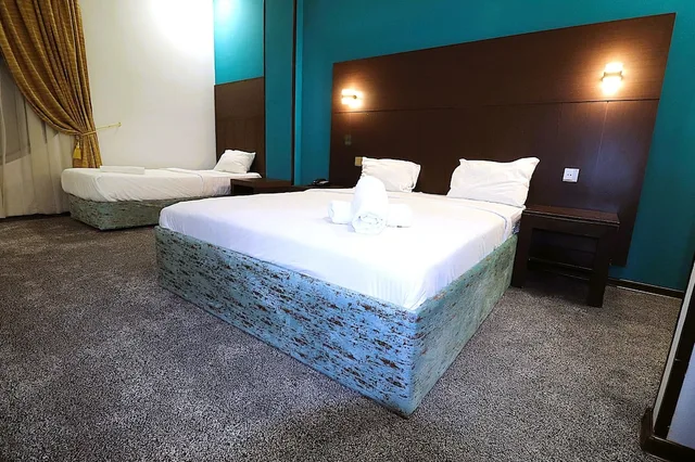 غرفة بسرير مزدوج أو سريرين منفصلين بإطلالة على المدينة، Crossway Hotel Baku 4/9