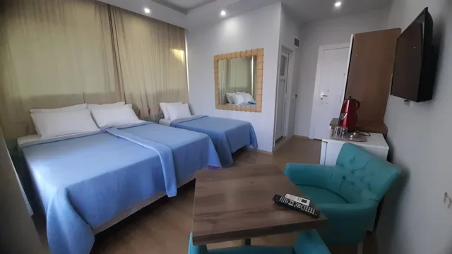 غرفة ثلاثية، Gvar Apart Otel 2/3