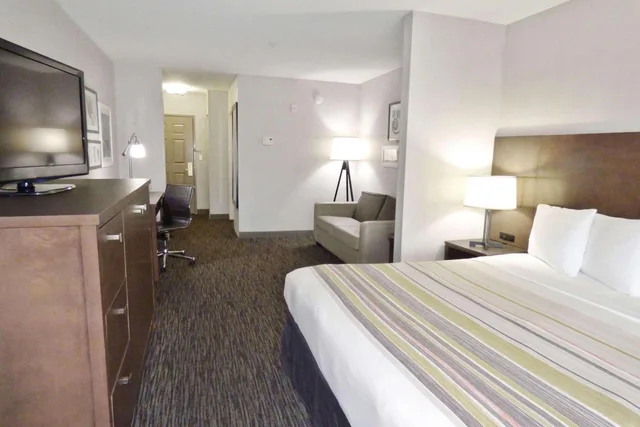 استوديو سوبيريور بسرير كينج مع أريكة، Country Inn and Suites by Radisson Tampa/Brandon FL 3/5