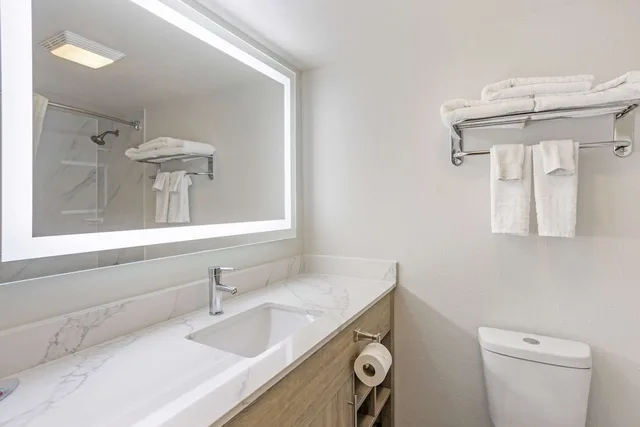 غرفة قياسية بسرير كوين، Best Western Westgate Inn 3/5