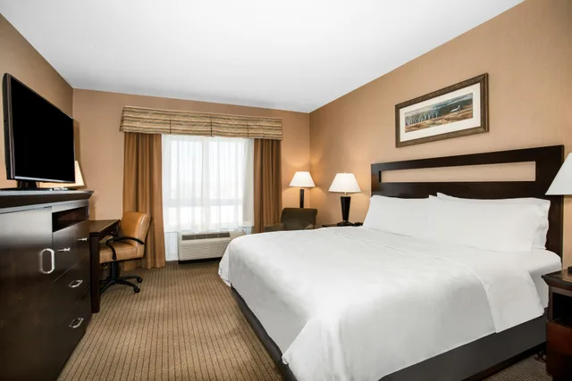 جناح تنفيذي بسرير كينج، Holiday Inn Laramie 1/5