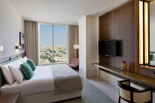 جناح جونيور بسرير كينج بإطلالة على المدينة، فندق ومنتجع أصيلة جدة(Assila, a Luxury Collection Hotel, Jeddah) 3/5