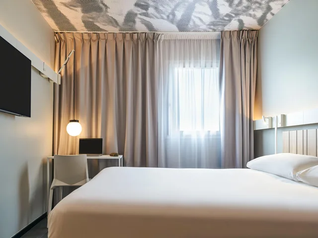 غرفة بسرير مزدوج لذوي الإعاقة، Ibis Clamart Paris Velizy 1/9