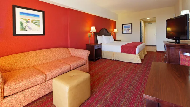 غرفة لذوي الإعاقة، Best Western Ocean Sands Beach Resort 3/7