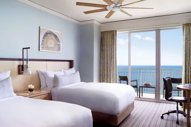 Room, Double or Twin Bed, Bay View, The Ritz Carlton Key Biscayne 1/2
