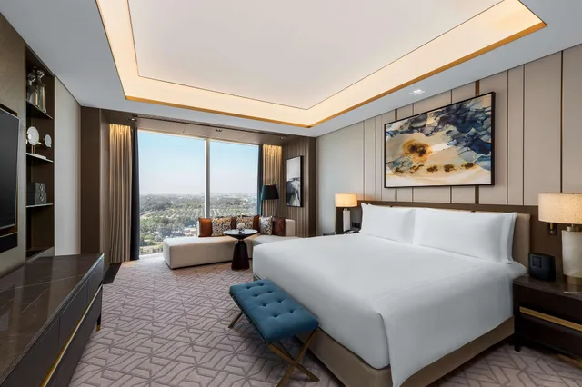 جناح بريميير بسرير كينج بغرفة نوم واحدة، Waldorf Astoria Kuwait 1/2