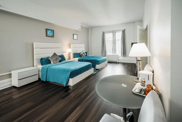 غرفة قياسية بسريرين مزدوجين لذوي الإعاقة، The Congress Plaza Hotel 2/4