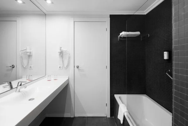 غرفة عائلية بأربعة أسرّة، Hotel Alimara 4/6