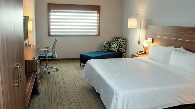 غرفة قياسية بسرير كينج، Holiday Inn Express And Suites Ciudad Obregon 3/10