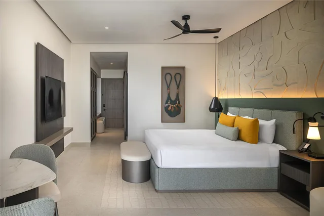 Club, Azure, King Bed, Tropical View, Plunge Pool، Zemi Miches Punta Cana All-Inclusive Resort, Curio by Hilton 1/1