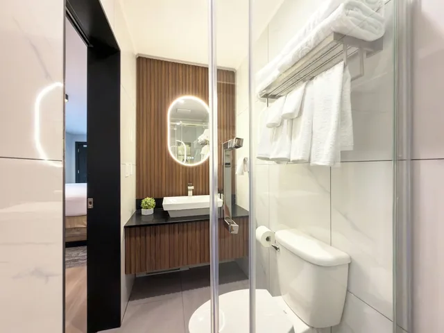 غرفة بريميوم بسرير كينج، Alpine Inn Abbotsford 10/10