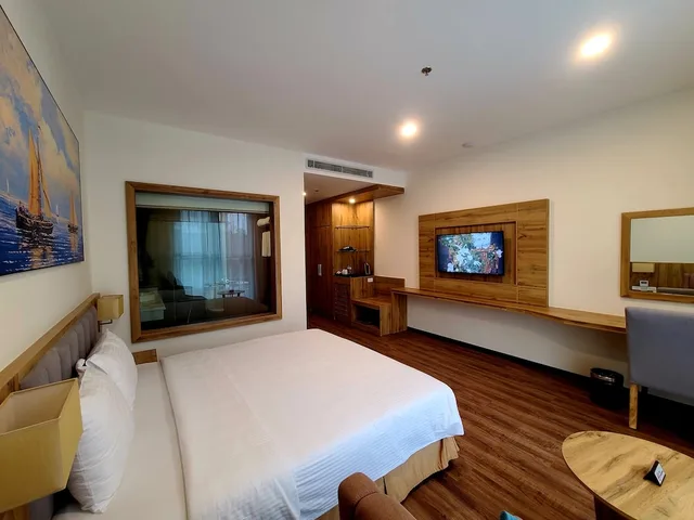 Superior, King Bed, Muong Thanh Grand Cua Lo 1/4