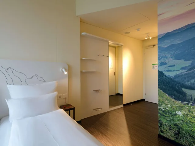 غرفة بسرير كوين لذوي الإعاقة، Mercure Zurich City 3/8