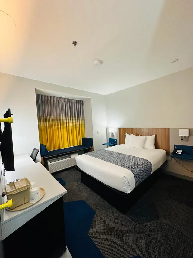 جناح استوديو بسرير كوين مع أريكة، Microtel Inn & Suites by Wyndham Houma 1/10