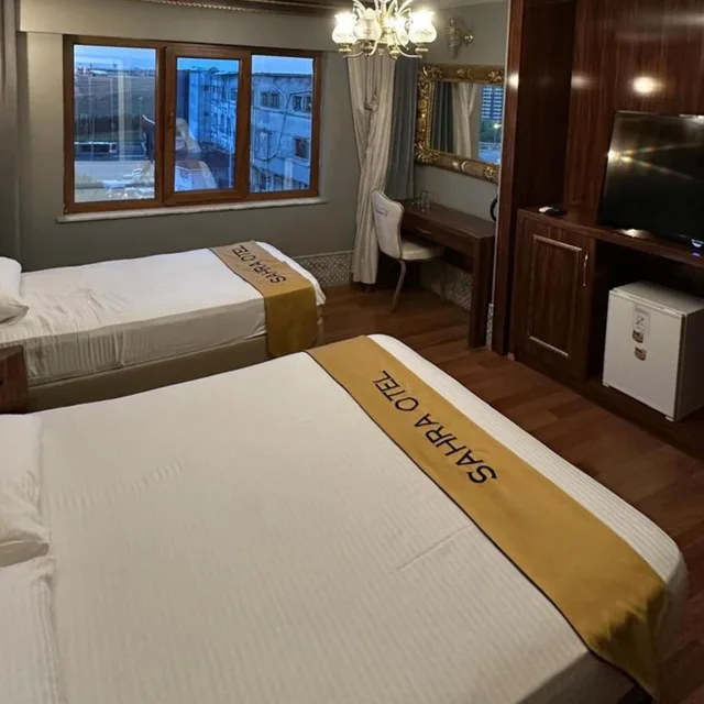 غرفة ثلاثية بشرفة، Sahra Airport Hotel 3/10