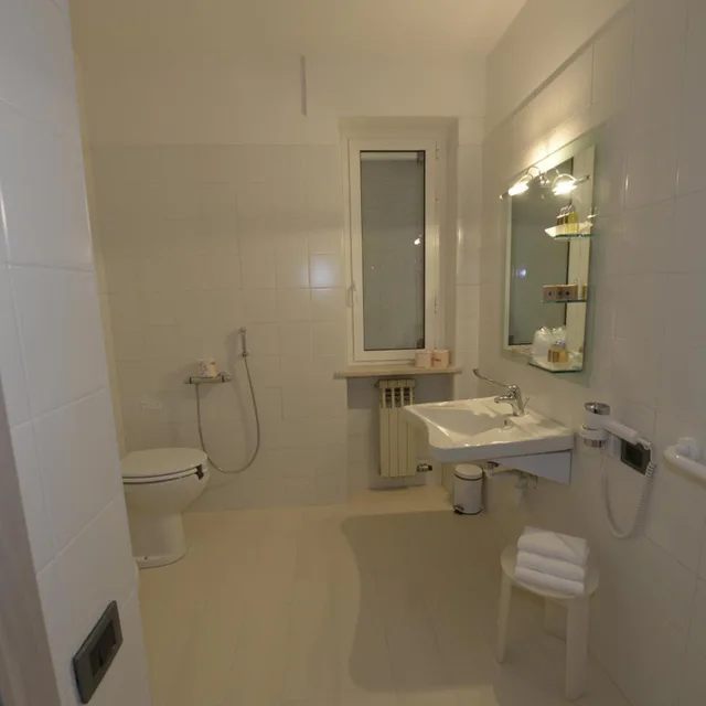 Room, Quadruple, Attic، San Benedetto 4/5
