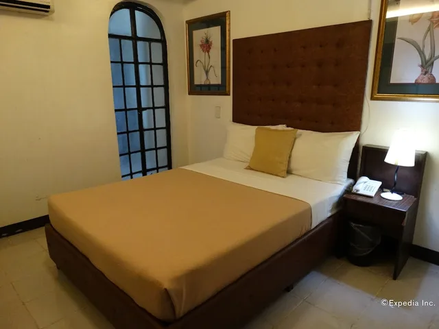 Standard, Double Bed, Silver Oaks Suite Hotel 2/10