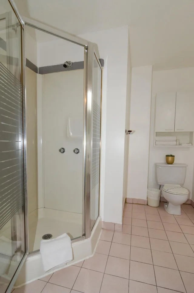 غرفة قياسية بسرير كوين، Hotel Dorion 8/8