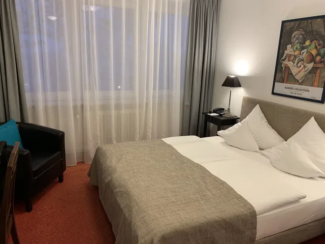 غرفة بسرير كوين بإطلالة على المدينة، Hotel Nymphenburg City 3/10