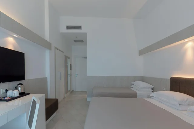 غرفة سوبيريور رباعية، Hotel Giosue A Mare 6/8
