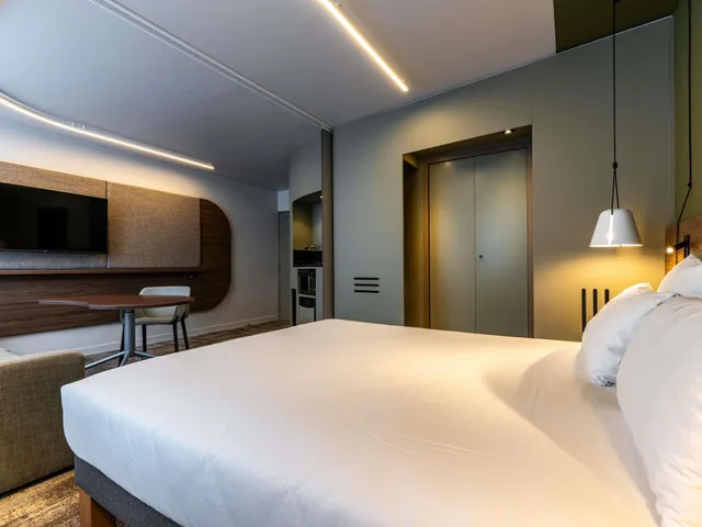 جناح بسرير مزدوج مع أريكة، Novotel Suites Reims Centre 3/10