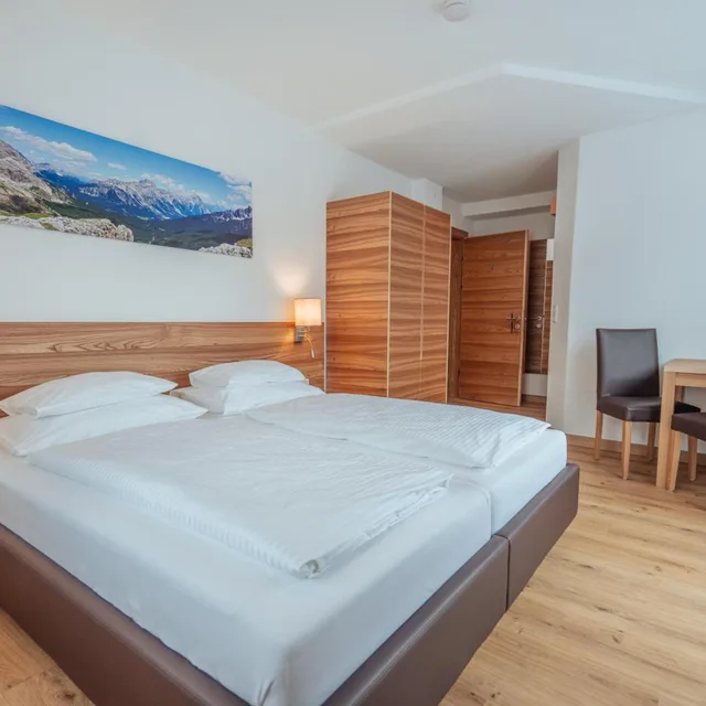 غرفة بسرير مزدوج بشرفة، Hotel Gesser Sillian 7/10