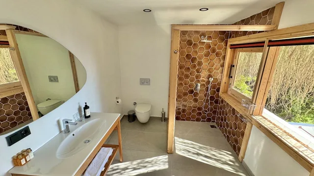 King Bed, Full Sea View, Private Pool, Hot Tub، Seaview Faralya Boutique Hotel 2/3
