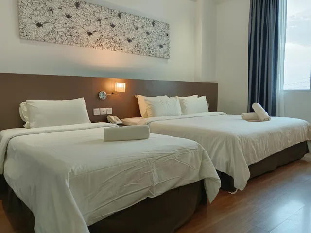غرفة عائلية بسرير كينج وسرير فردي، Fuller Hotel 1/1