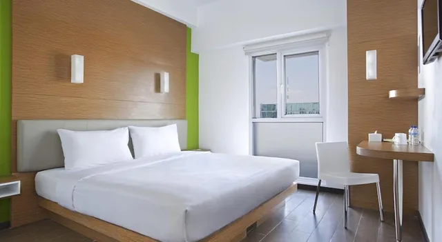 Standard, Double Bed, Hotel Amaris Embong Malang 1/1