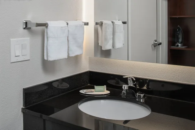 غرفة بسريرين كوين، Fairfield Inn & Suites Memphis Germantown 4/6