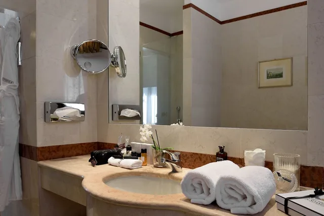 Canal, Junior Suite, Studio, Twin Beds، Metropole Hotel Venice 3/3