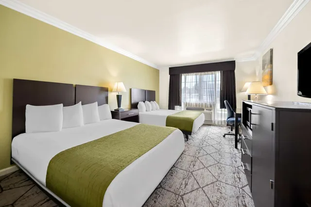 Room, 2 Queen Beds, Accessible, Best Western Executive Inn Los Banos 1/3