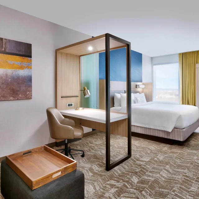 جناح بسرير كينج مع سرير سحّاب إضافي مع أريكة، Springhill Suites Colorado Springs North/Air Force Academy 3/3