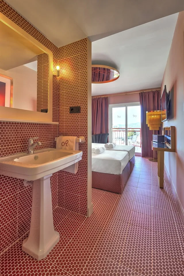 غرفة بسريرين منفصلين، Romeos Ibiza - Adults Only 9/10