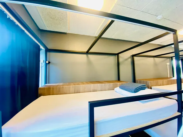 سكن مشترك مختلط بحمام مشترك، Bus Hostel Reykjavik 2/3