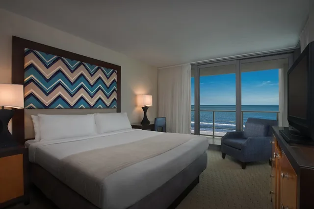 2 Bedrooms, Villa, 2 Double Beds, Gulf Front, Balcony، Marriott S Crystal Shores 1/5