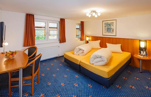 Room, Double Bed, Village View، Historische Residenz Lindeneck 1/5