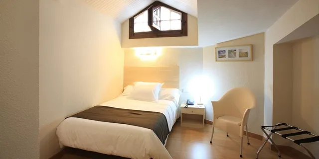 غرفة أساسية بسرير مزدوج، Los Guardeses Hotel 1/3