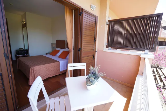 غرفة مفردة بإطلالة على المسبح، Valtur Calabria Otium Resort 3/3