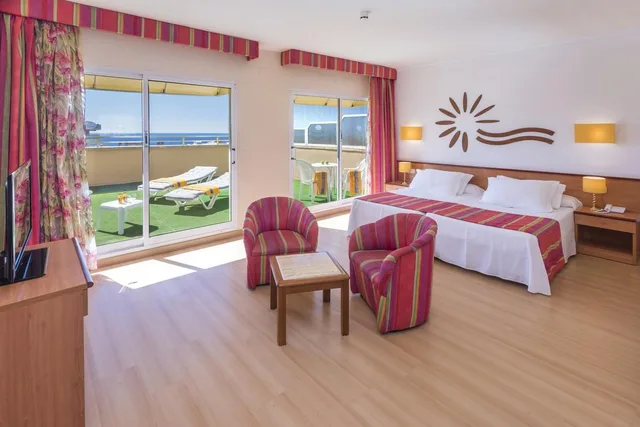 غرفة بسرير مزدوج بإطلالة على المسبح، Las Vegas Salou 1/1