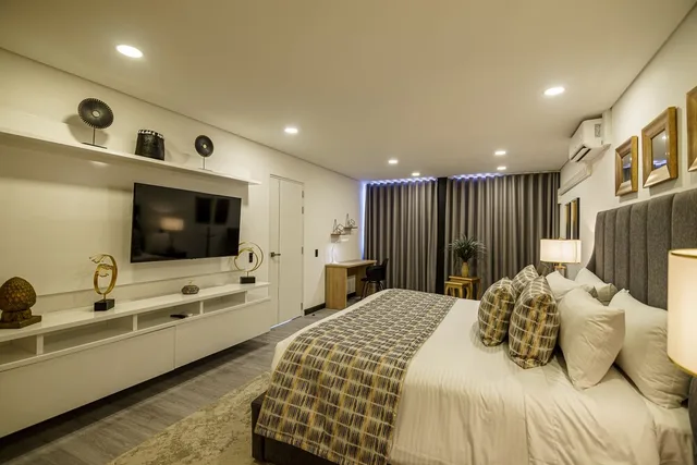 Premium, Apartment, King and Queen Bed, City View, First Class Hotel 2/4