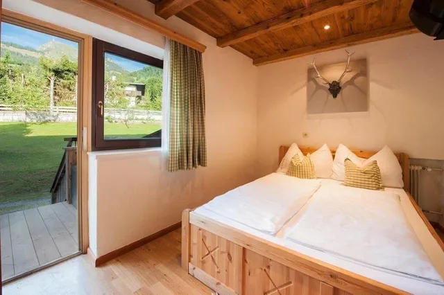غرفة بسرير مزدوج بشرفة، Landhotel Wirtshaus Vordergrub 1/3
