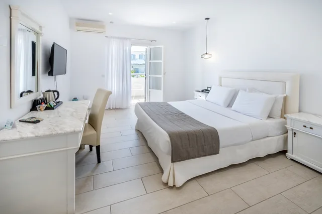 غرفة سوبيريور بسرير مزدوج بشرفة، Smy Mediterranean White Santorini - Adults Only 3/4