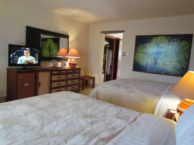Standard, 2 Double Beds, Camino Real Tikal 2/7