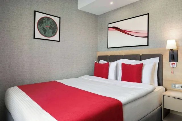 Standard, King Bed, French Bed, Pool Side، Ramada by Wyndham Dalaman 1/3