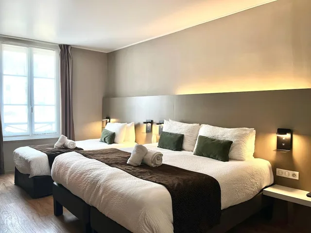 1 Bedroom, Triple, 1 Double and 1 Single Bed, Hotel Le Renard 1/10